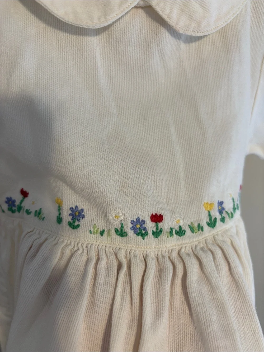 Baby Gap White Corduroy Dress Girls Size 30-36 Months Embroidered Flower Collar